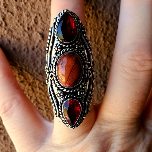 New Red Tiger Eye and Garnet Silver Statement Ring. - Picture 5 of 13